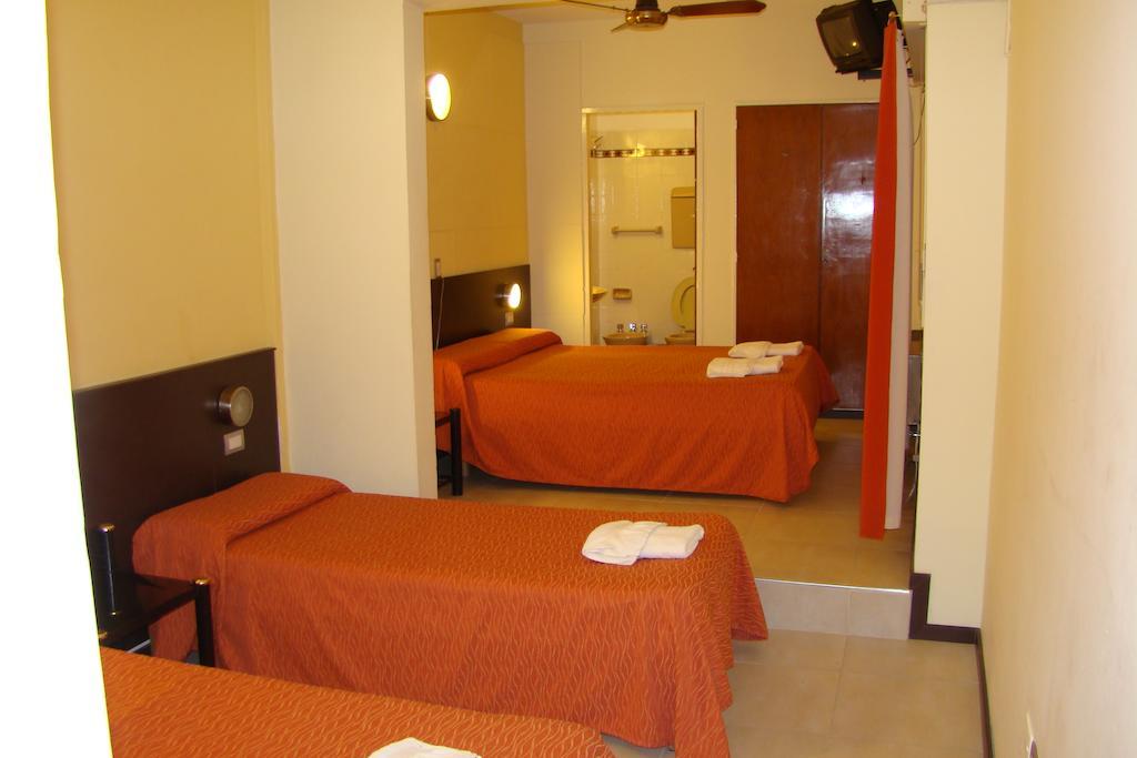 Hotel Temu Villa Carlos Paz Quarto foto