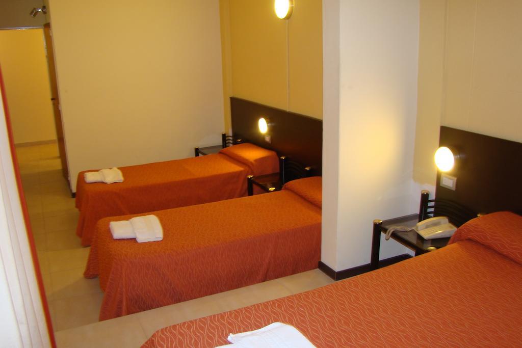Hotel Temu Villa Carlos Paz Quarto foto
